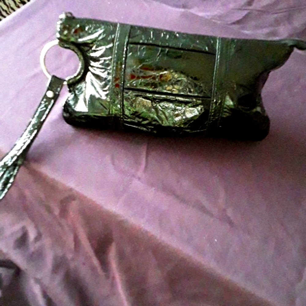 Wristlet